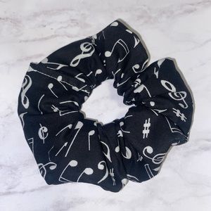 Music notes scrunchie